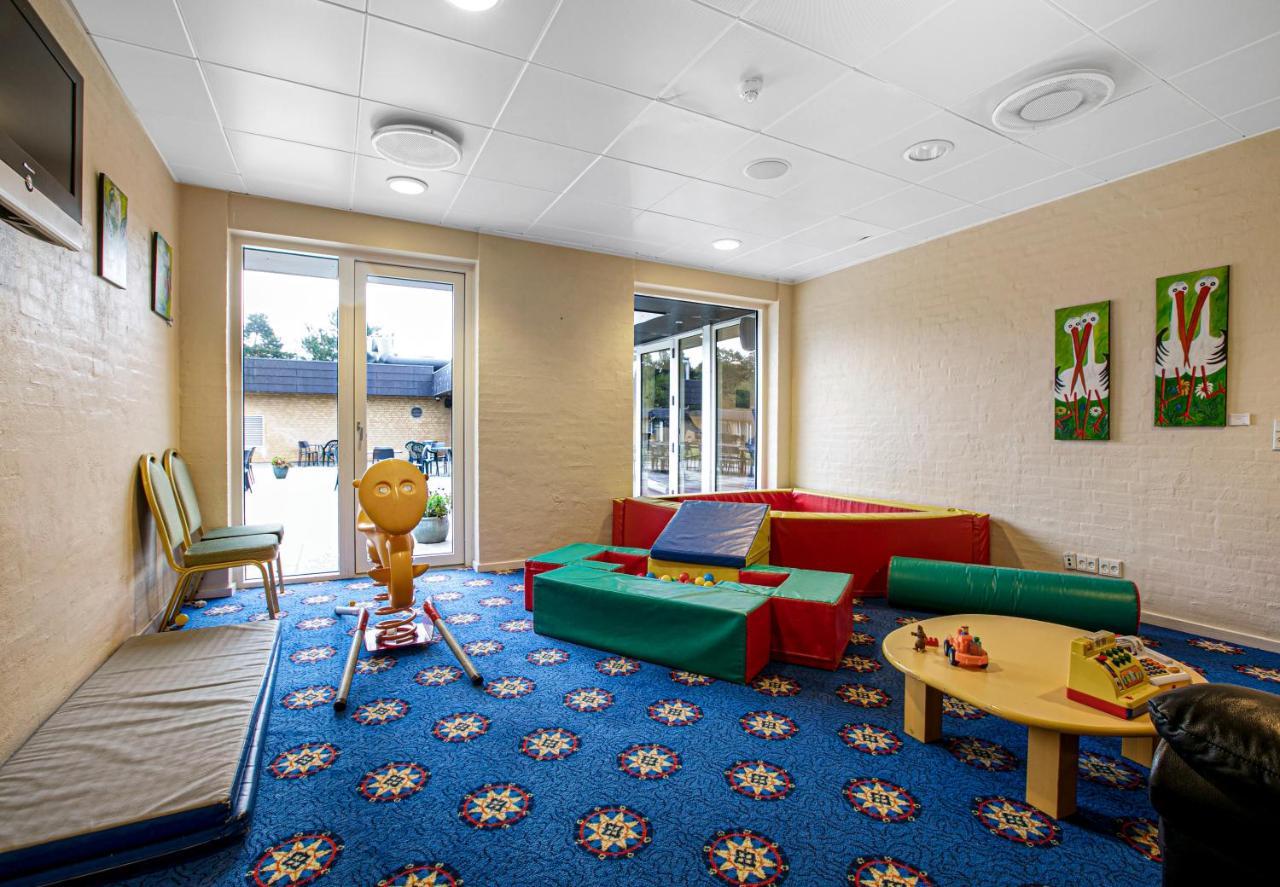 Hotel/ Apartments Marina Grenaa Bagian luar foto